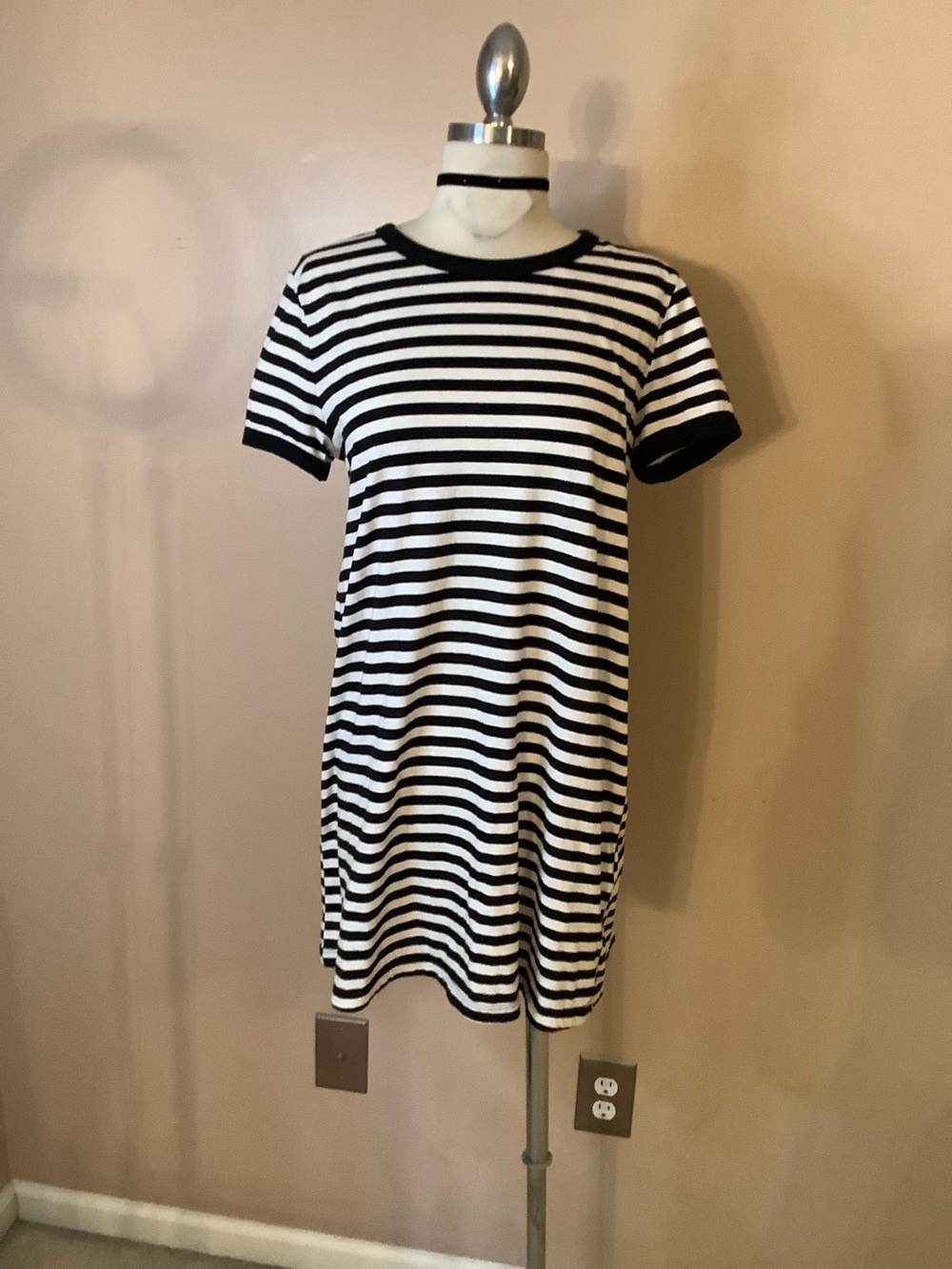 H&M Divided Black & White Striped Ringer T-shirt Dress size Medium 8/10